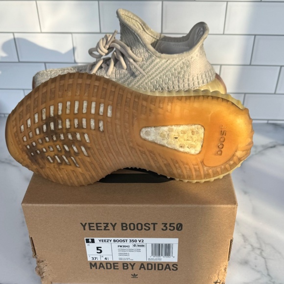 Yeezy - Boost 350 V2 - Citrin (non-reflective) - US Men\'s 5 main image 11